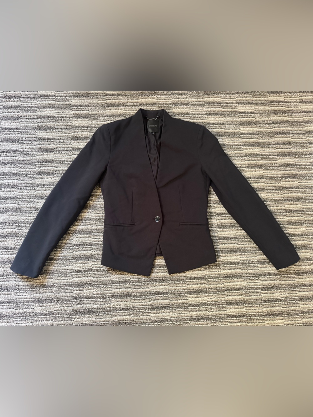 Dynamite Women's Black Single-Button Blazer